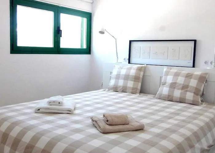 ** Playa Chica Place ** * Tías